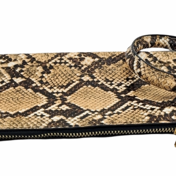 Animal Print Key Ring Bangle Wristlet - Picture 8 of 8